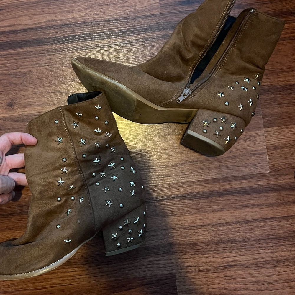 Studded Brown Ankle Boots- Misguided